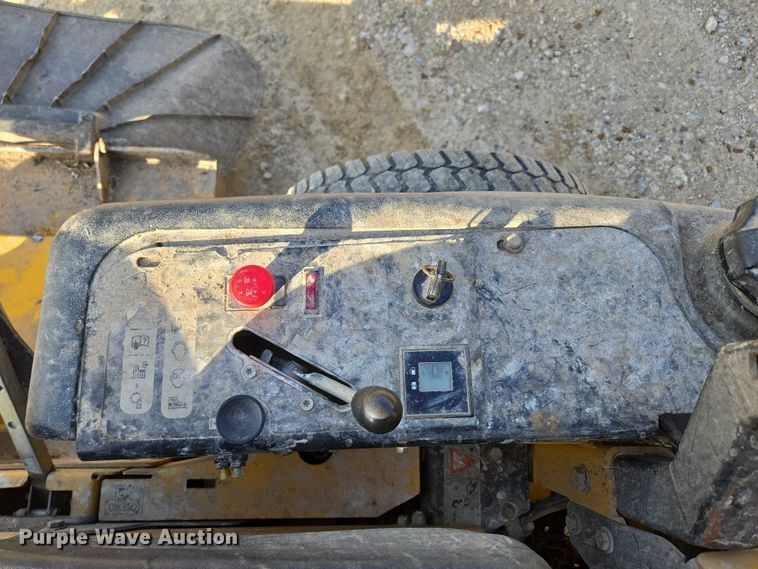 image for item EN3925 2015 Hustler 934349 ZTR lawn mower