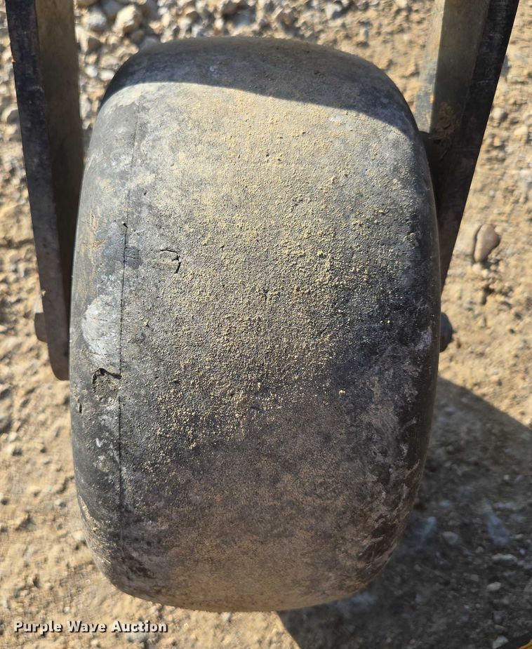 image for item EN3925 2015 Hustler 934349 ZTR lawn mower