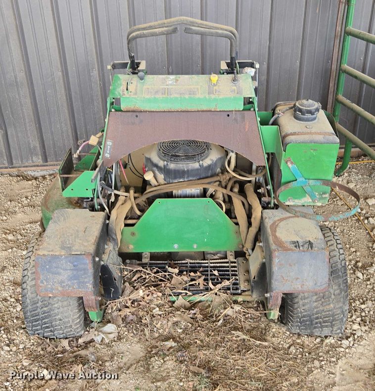 image for item EN3926 John Deere 667 ZTR lawn mower