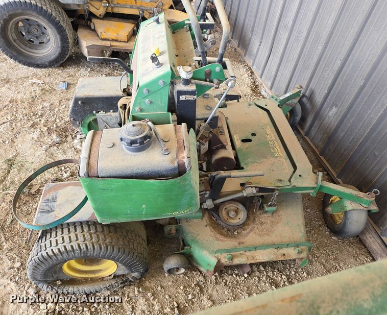 image for item EN3926 John Deere 667 ZTR lawn mower