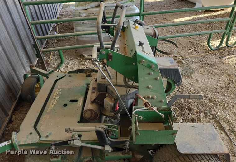 image for item EN3926 John Deere 667 ZTR lawn mower