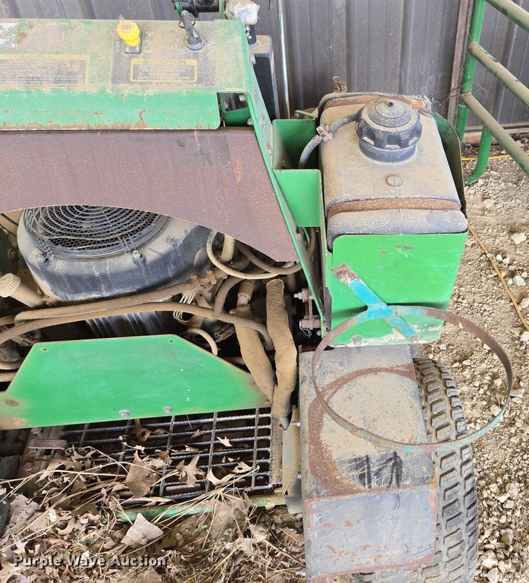 image for item EN3926 John Deere 667 ZTR lawn mower