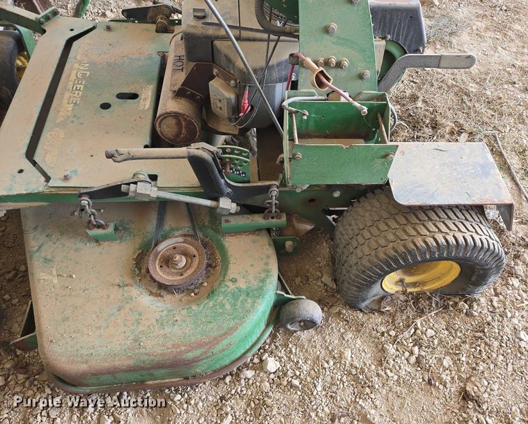 image for item EN3926 John Deere 667 ZTR lawn mower