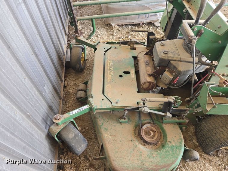 image for item EN3926 John Deere 667 ZTR lawn mower