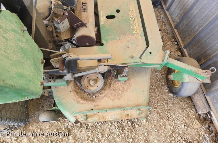 image for item EN3926 John Deere 667 ZTR lawn mower