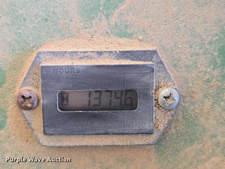 image for item EN3926 John Deere 667 ZTR lawn mower