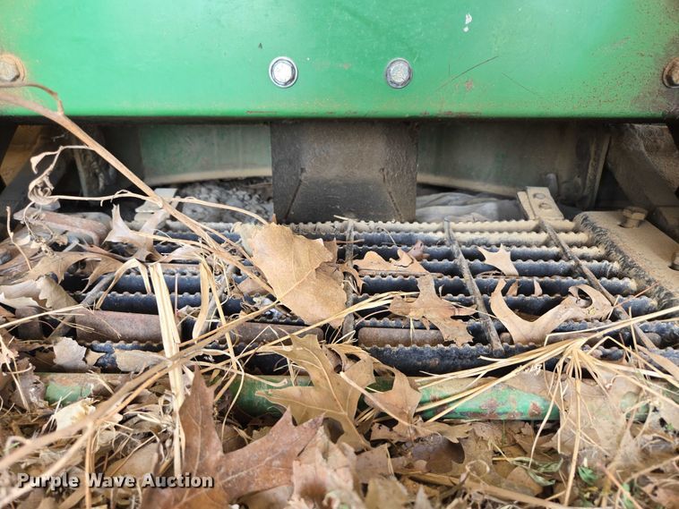 image for item EN3926 John Deere 667 ZTR lawn mower