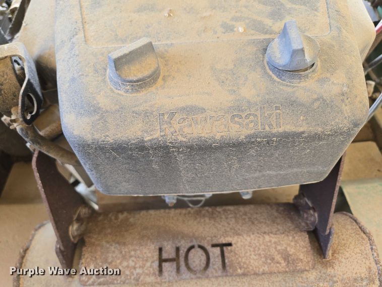 image for item EN3926 John Deere 667 ZTR lawn mower