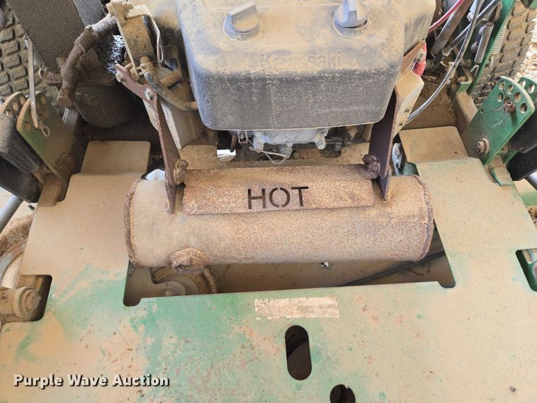 image for item EN3926 John Deere 667 ZTR lawn mower