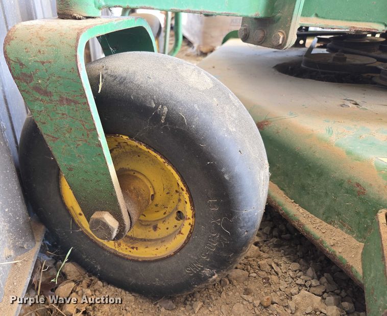 image for item EN3926 John Deere 667 ZTR lawn mower