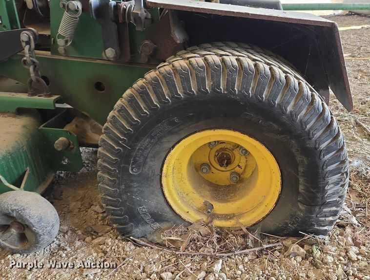 image for item EN3926 John Deere 667 ZTR lawn mower