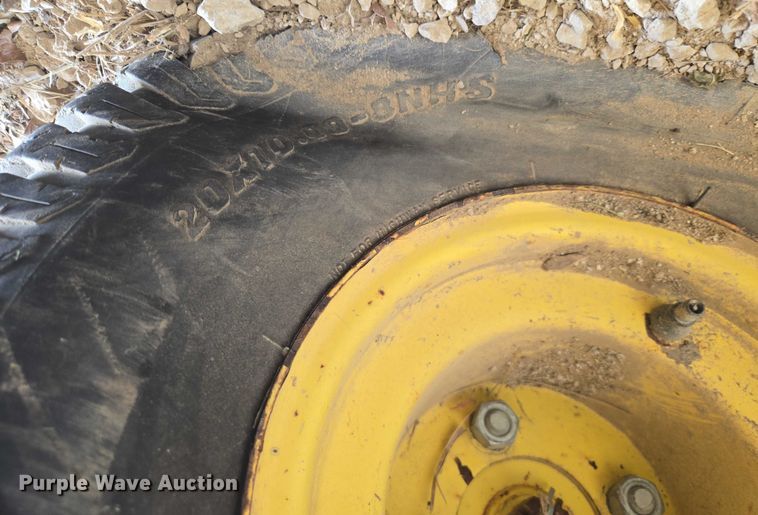 image for item EN3926 John Deere 667 ZTR lawn mower