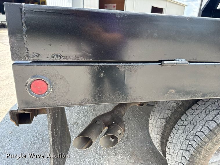 image for item EN4570 2019 Ford F350 Super Duty XL SuperCab flatbed pickup truck