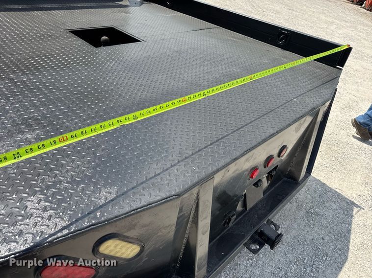 image for item EN4570 2019 Ford F350 Super Duty XL SuperCab flatbed pickup truck