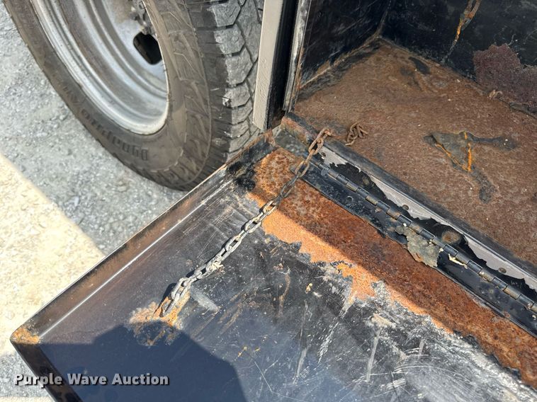 image for item EN4570 2019 Ford F350 Super Duty XL SuperCab flatbed pickup truck