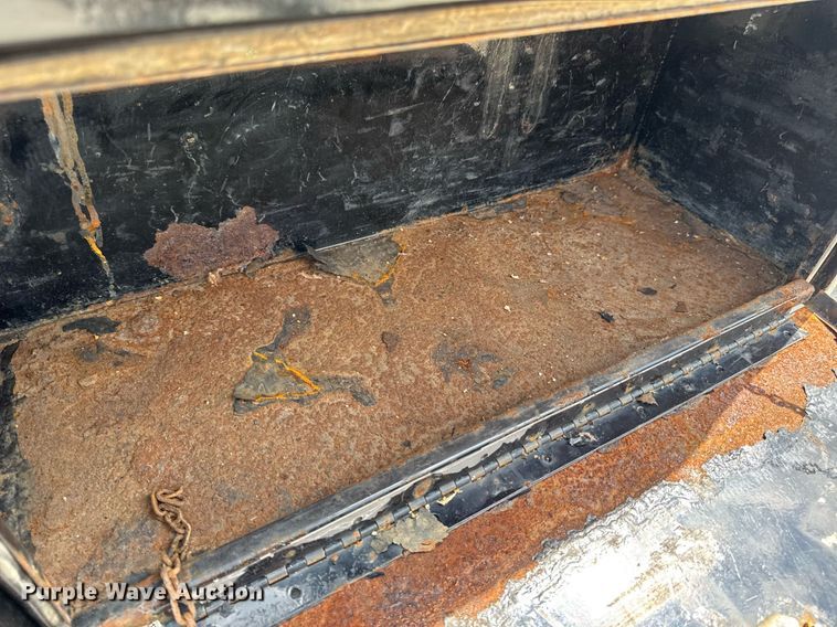 image for item EN4570 2019 Ford F350 Super Duty XL SuperCab flatbed pickup truck