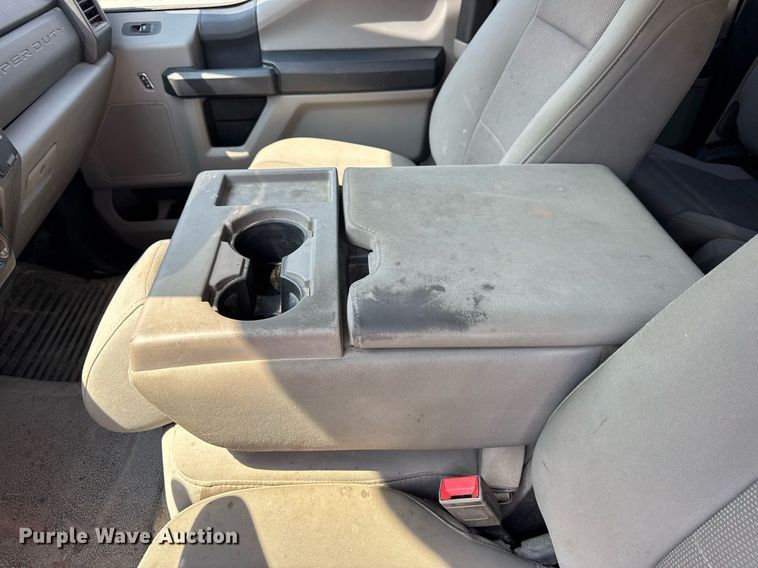 image for item EN4570 2019 Ford F350 Super Duty XL SuperCab flatbed pickup truck