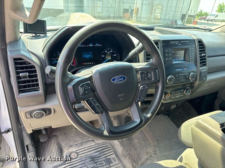 image for item EN4570 2019 Ford F350 Super Duty XL SuperCab flatbed pickup truck