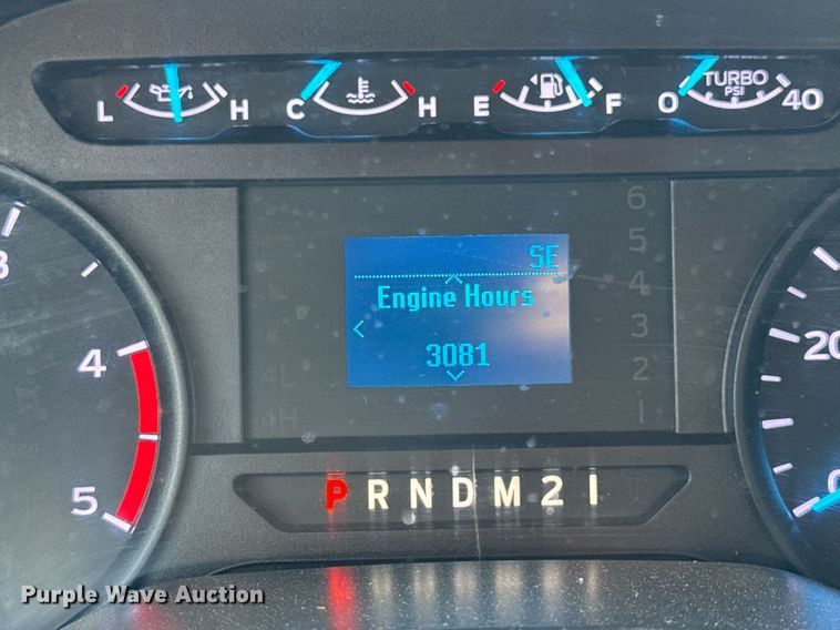 image for item EN4570 2019 Ford F350 Super Duty XL SuperCab flatbed pickup truck