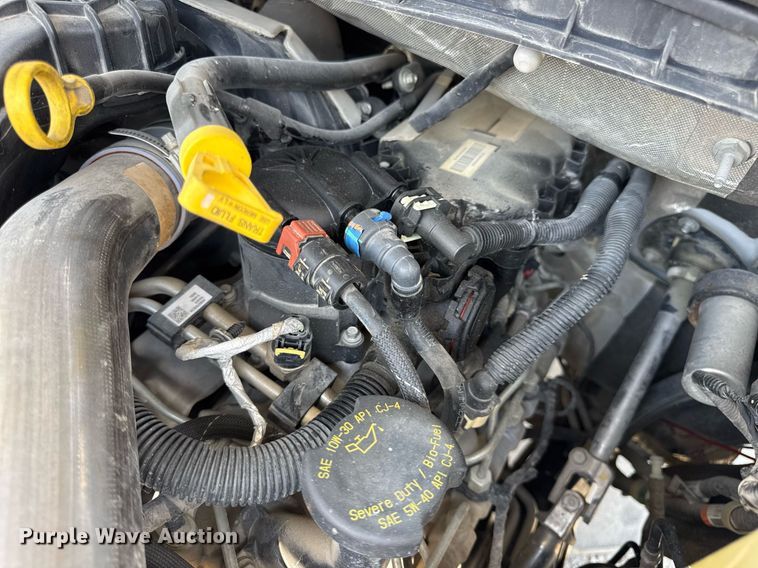 image for item EN4570 2019 Ford F350 Super Duty XL SuperCab flatbed pickup truck