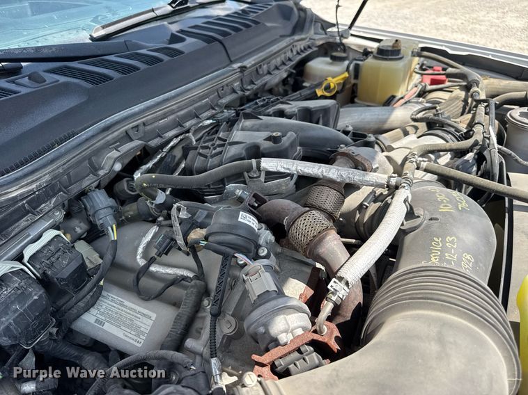 image for item EN4570 2019 Ford F350 Super Duty XL SuperCab flatbed pickup truck