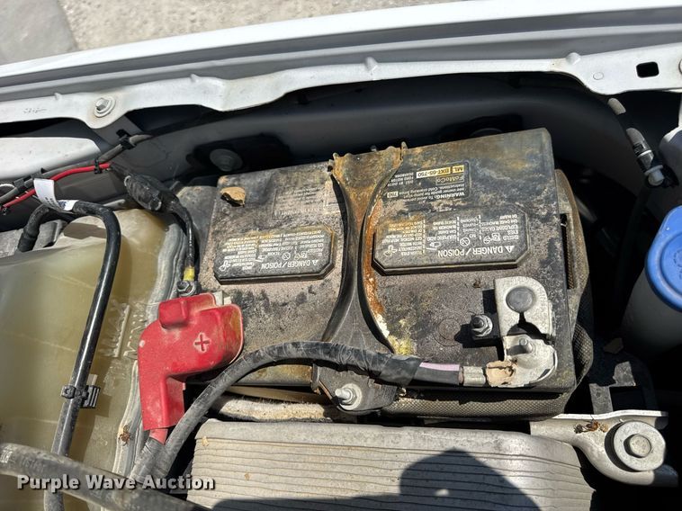 image for item EN4570 2019 Ford F350 Super Duty XL SuperCab flatbed pickup truck