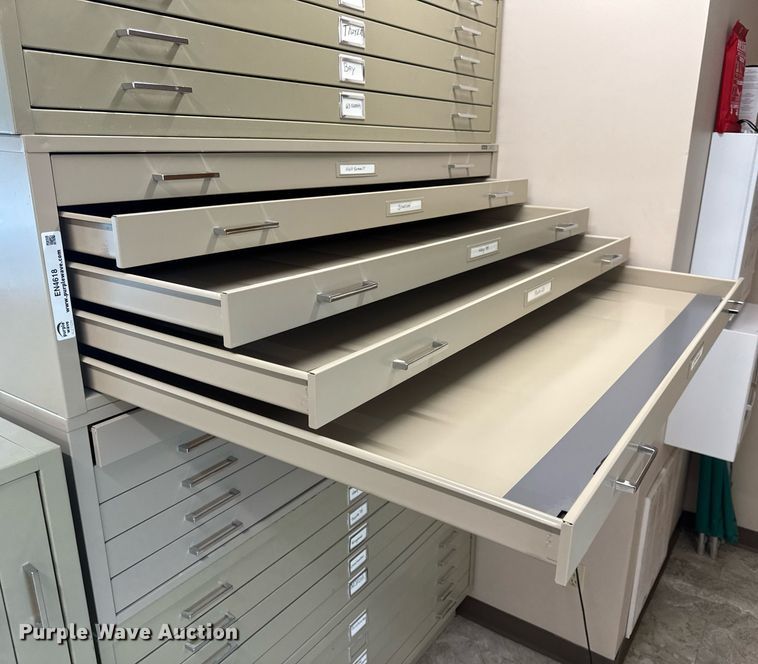 image for item EN4618 (6) file cabinets