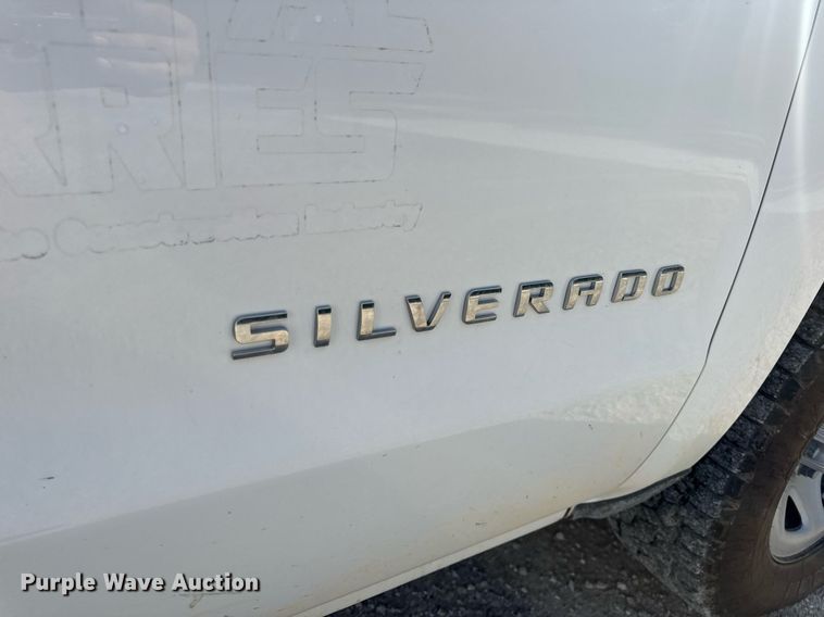 image for item EN4619 2018 Chevrolet Silverado 1500 pickup truck