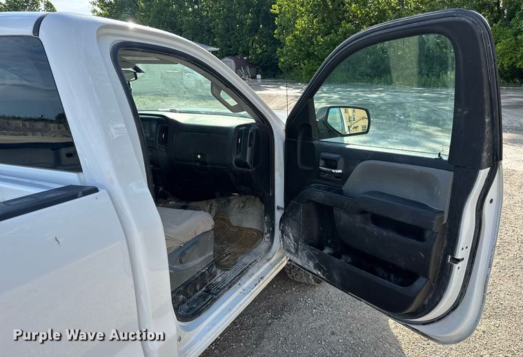 image for item EN4619 2018 Chevrolet Silverado 1500 pickup truck