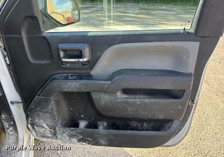 image for item EN4619 2018 Chevrolet Silverado 1500 pickup truck