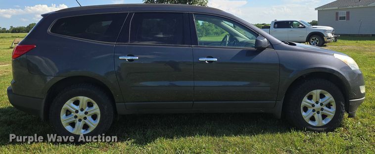 image for item EN8201 2012 Chevrolet Traverse LS SUV