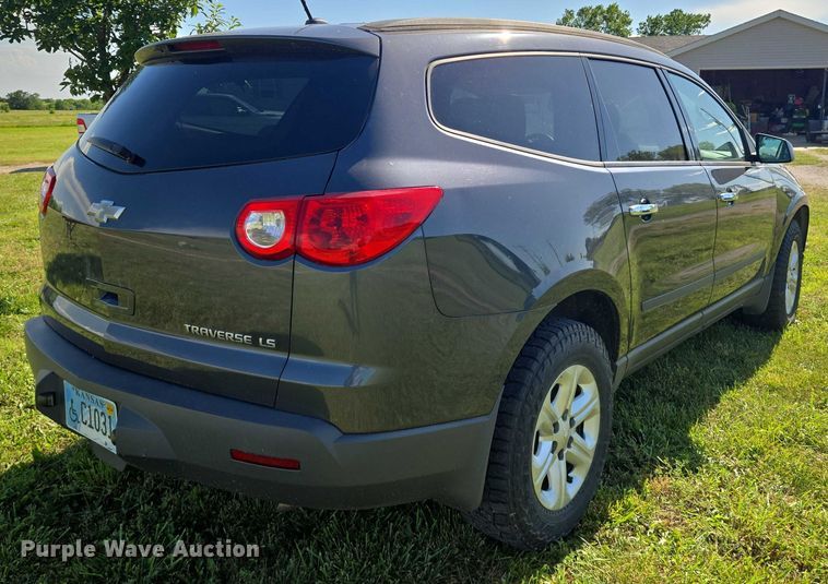 image for item EN8201 2012 Chevrolet Traverse LS SUV