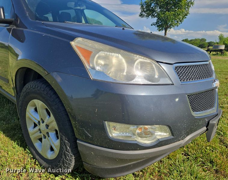 image for item EN8201 2012 Chevrolet Traverse LS SUV