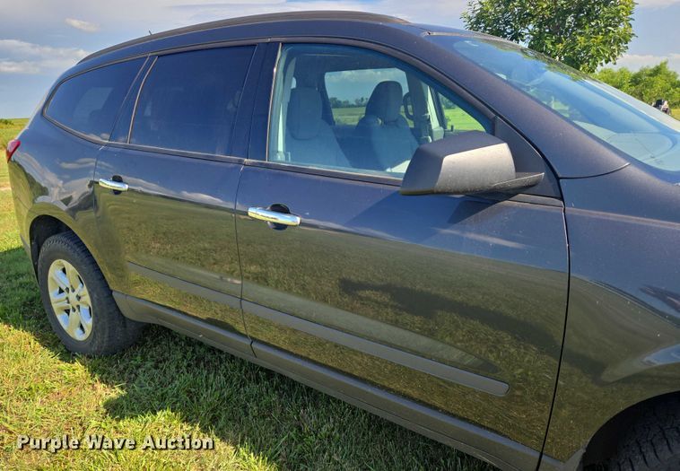 image for item EN8201 2012 Chevrolet Traverse LS SUV