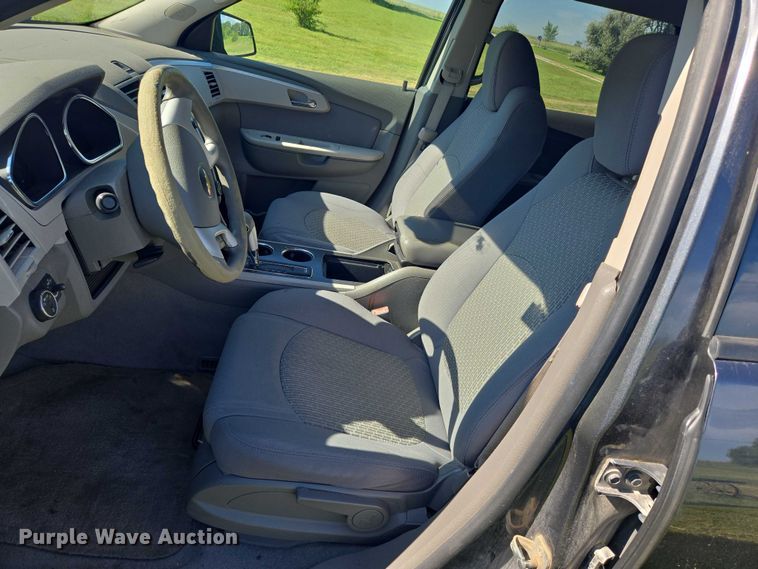 image for item EN8201 2012 Chevrolet Traverse LS SUV