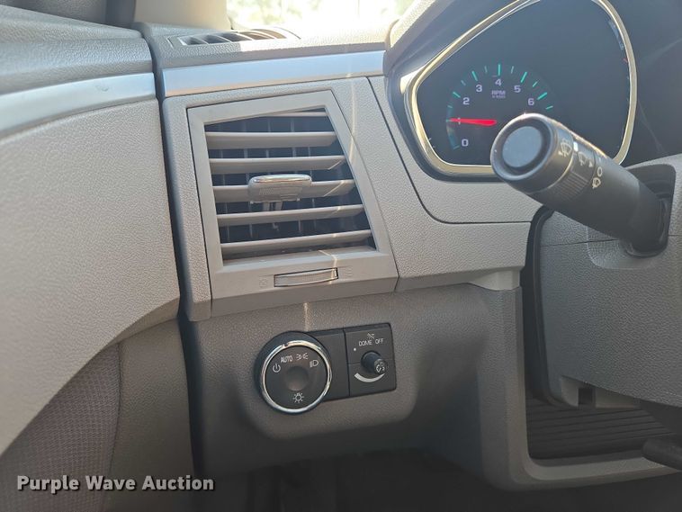 image for item EN8201 2012 Chevrolet Traverse LS SUV
