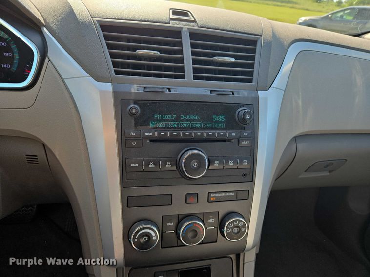 image for item EN8201 2012 Chevrolet Traverse LS SUV