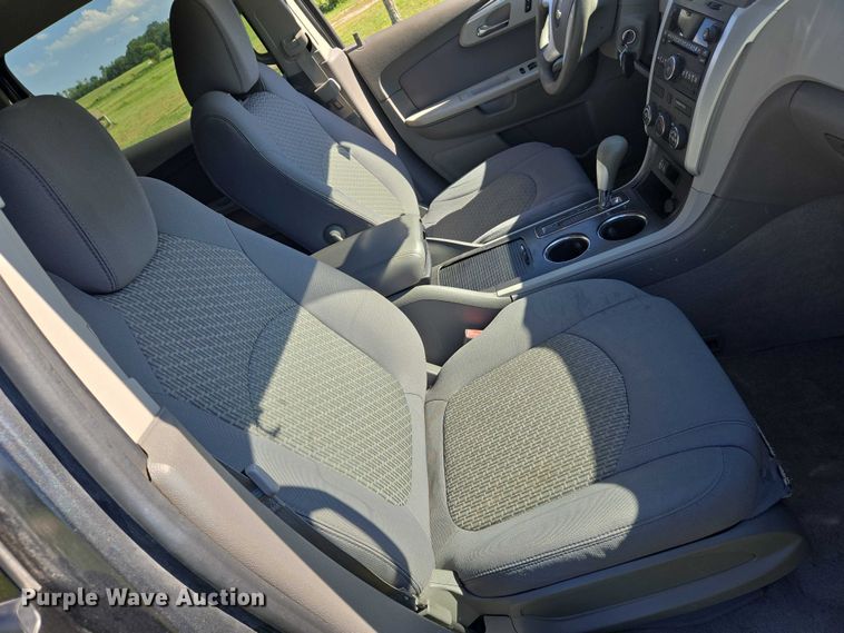 image for item EN8201 2012 Chevrolet Traverse LS SUV