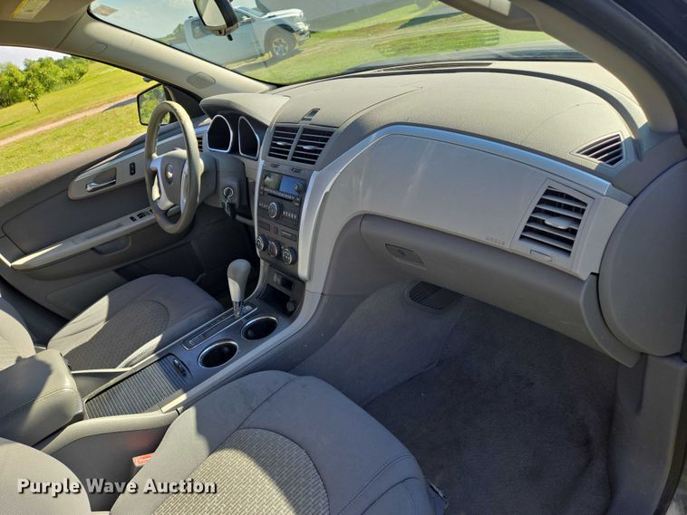 image for item EN8201 2012 Chevrolet Traverse LS SUV
