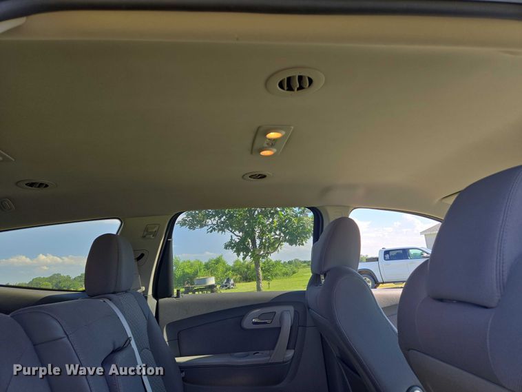 image for item EN8201 2012 Chevrolet Traverse LS SUV