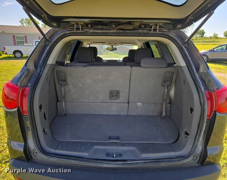 image for item EN8201 2012 Chevrolet Traverse LS SUV