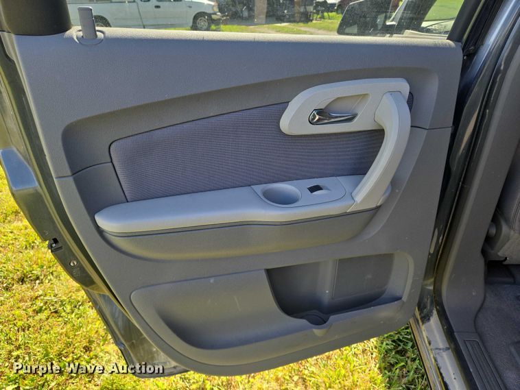 image for item EN8201 2012 Chevrolet Traverse LS SUV