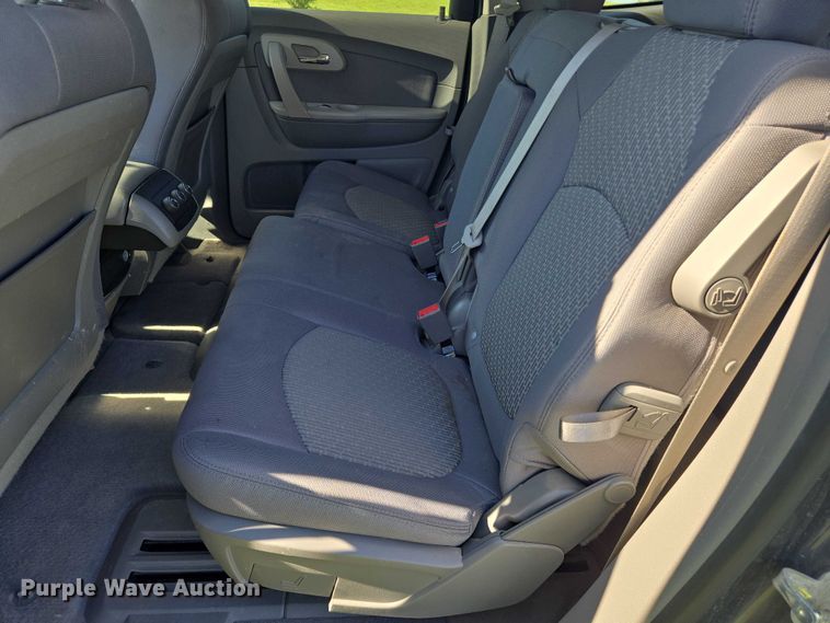 image for item EN8201 2012 Chevrolet Traverse LS SUV