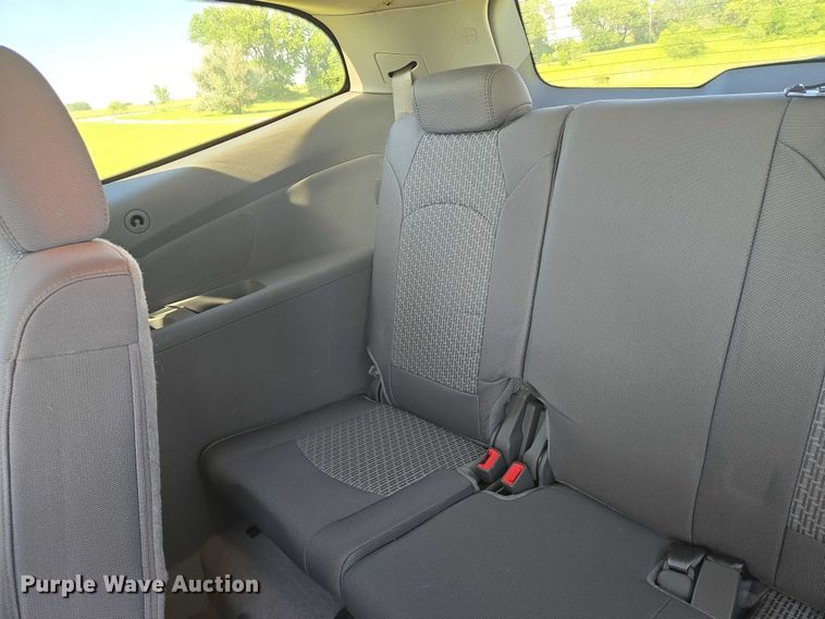 image for item EN8201 2012 Chevrolet Traverse LS SUV