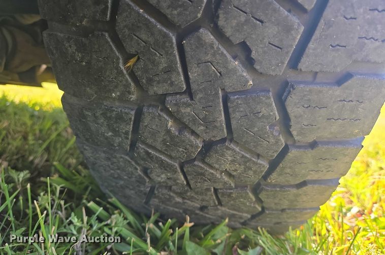 image for item EN8201 2012 Chevrolet Traverse LS SUV