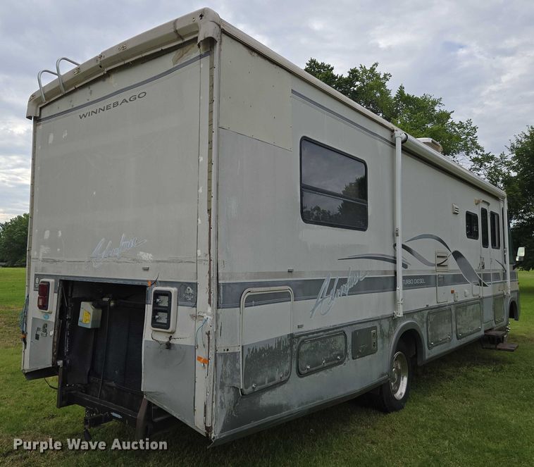 image for item EN8203 1996 Freightliner RV