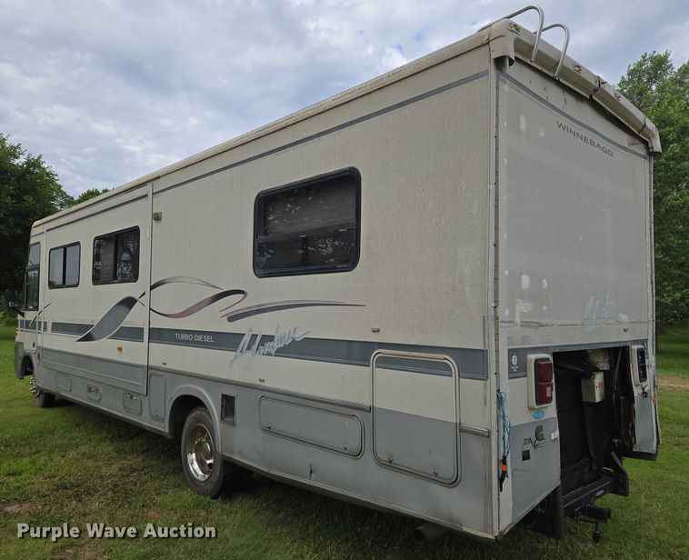 image for item EN8203 1996 Freightliner RV