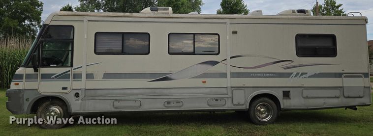 image for item EN8203 1996 Freightliner RV