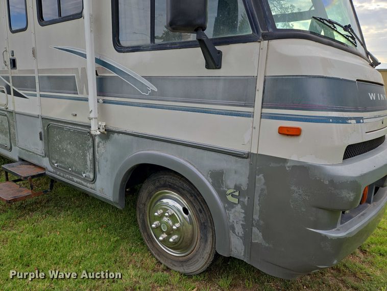 image for item EN8203 1996 Freightliner RV