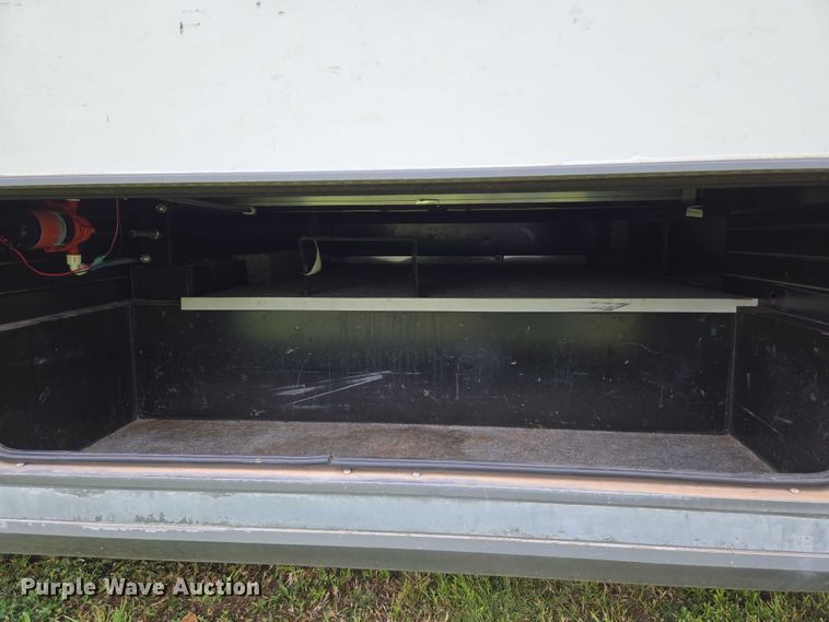 image for item EN8203 1996 Freightliner RV